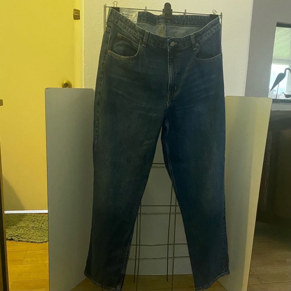 H&M women’s “90’s Baggy” Jeans Size 14 Inseam 30”
